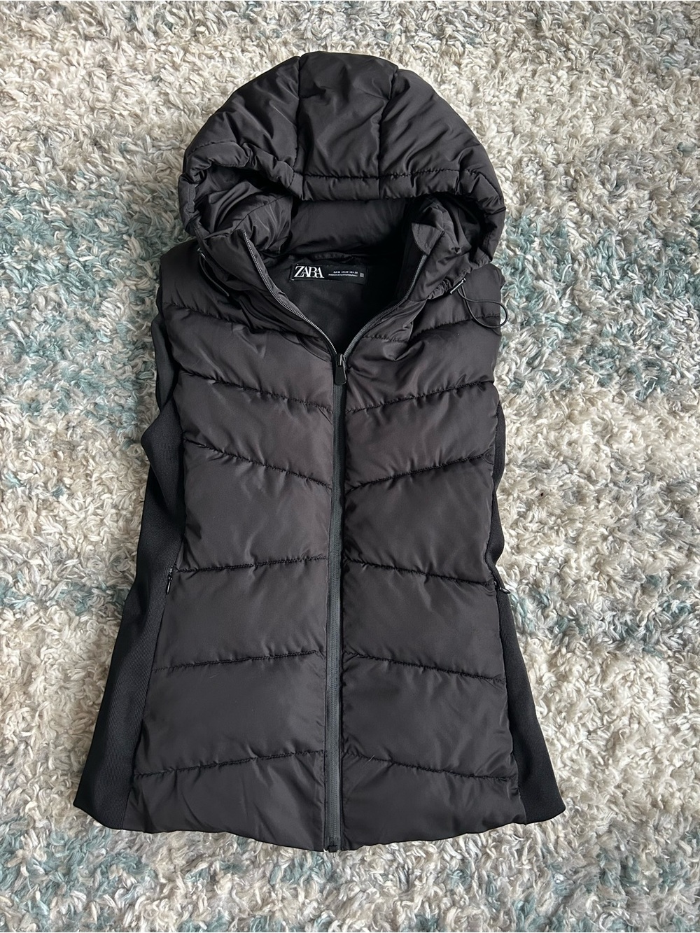 ZARA Women’s Fitted Black Hooded Quilted Puffer Vest